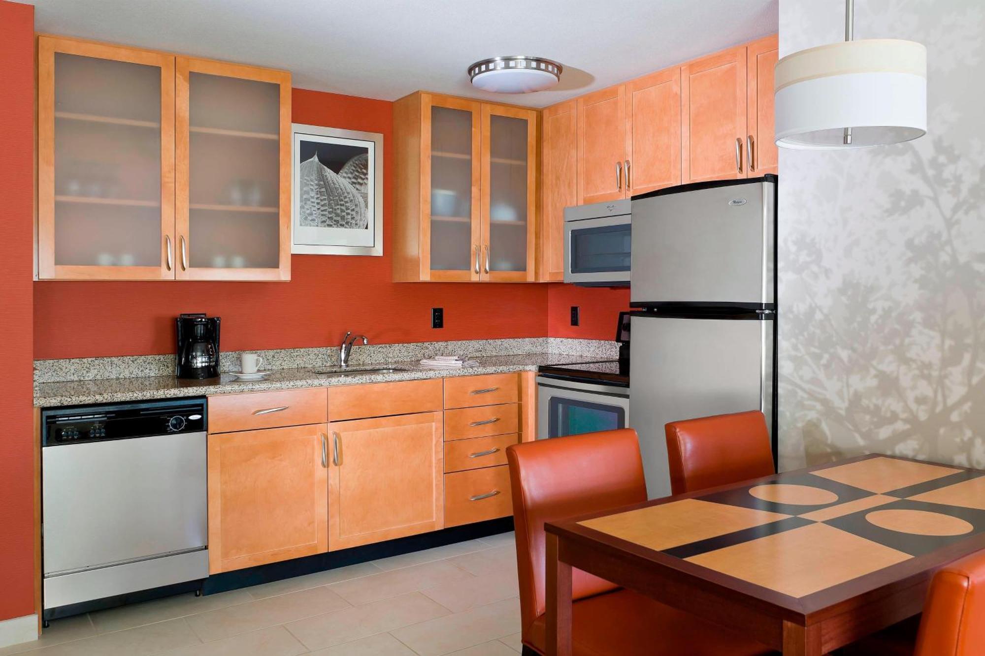 Residence Inn Bismarck North Rom bilde